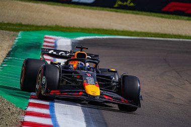  Max Verstappen (NED) - Oracle Red Bull Racing - Red Bull RB21 - AWS Gran Premio del Made in Italy e dell 'Emilia Romagna 2025 - Autodromo Enzo e Dino Ferrari, Imola (BO) Italy 15-18 Mayıs 2025 tarihleri arasında, 
