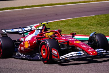  Lewis Hamilton (GBR) - Scuderia Ferrari - Ferrari SF-25 - Ferrari Formula 1 AWS Gran Premio del Made in Italy e dell 'Emilia Romagna 2025 - Autodromo Enzo e Dino Ferrari, Imola (BO) İtalya 15-18 Mayıs 2025 tarihleri arasında, 