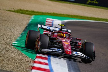  Lewis Hamilton (GBR) - Scuderia Ferrari - Ferrari SF-25 - Ferrari Formula 1 AWS Gran Premio del Made in Italy e dell 'Emilia Romagna 2025 - Autodromo Enzo e Dino Ferrari, Imola (BO) İtalya 15-18 Mayıs 2025 tarihleri arasında, 