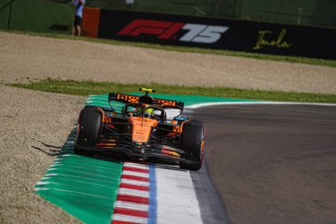  Lando Norris (GBR) - McLaren Formula 1 Takımı - McLaren MCL39 - AWS Gran Premio del Made in Italy e dell 'Emilia Romagna 2025 - Autodromo Enzo e Dino Ferrari, Imola (BO) İtalya - 15 Mayıs 2025, 