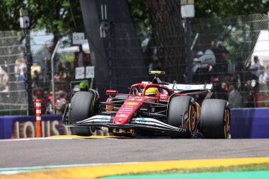  Charles Leclerc (MON) - Scuderia Ferrari - Ferrari SF-25 - Ferrari Formula 1 AWS Gran Premio del Made in Italy e dell 'Emilia Romagna 2025 - Autodromo Enzo e Dino Ferrari, Imola (BO) İtalya 15-18 Mayıs 2025 tarihleri arasında, 