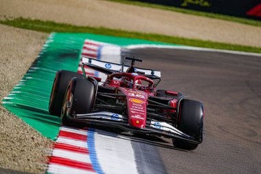  Charles Leclerc (MON) - Scuderia Ferrari - Ferrari SF-25 - Ferrari Formula 1 AWS Gran Premio del Made in Italy e dell 'Emilia Romagna 2025 - Autodromo Enzo e Dino Ferrari, Imola (BO) İtalya 15-18 Mayıs 2025 tarihleri arasında, 