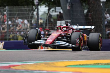  Charles Leclerc (MON) - Scuderia Ferrari - Ferrari SF-25 - Ferrari Formula 1 AWS Gran Premio del Made in Italy e dell 'Emilia Romagna 2025 - Autodromo Enzo e Dino Ferrari, Imola (BO) İtalya 15-18 Mayıs 2025 tarihleri arasında, 