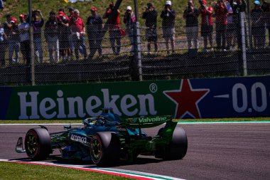  Lance Stroll (CAN) - Aston Martin Aramco F1 Takımı - Aston Martin AMR25 - AWS Gran Premio del Made in Italy e dell 'Emilia Romagna 2025 - Autodromo Enzo e Dino Ferrari, Imola (BO) İtalya, 