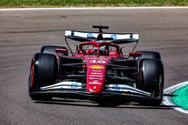  Charles Leclerc (MON) - Scuderia Ferrari - Ferrari SF-25 - Ferrari Formula 1 AWS Gran Premio del Made in Italy e dell 'Emilia Romagna 2025 - Autodromo Enzo e Dino Ferrari, Imola (BO) İtalya 15-18 Mayıs 2025 tarihleri arasında, 