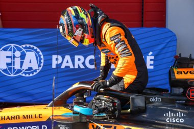  Oscar Piastri (AUS) - McLaren Formula 1 Takımı - McLaren MCL39 - Mercedes Kutup Pozisyonu