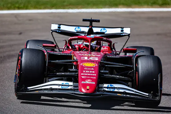  Charles Leclerc (MON) - Scuderia Ferrari - Ferrari SF-25 - Ferrari Formula 1 AWS Gran Premio del Made in Italy e dell 'Emilia Romagna 2025 - Autodromo Enzo e Dino Ferrari, Imola (BO) İtalya 15-18 Mayıs 2025 tarihleri arasında, 
