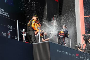  İtalya 'da üretilen Gran Premio del Formula 1 sırasındaki podyum - Autodromo Enzo e Dino Ferrari, Imola (BO) İtalya 15-18 Mayıs 2025 tarihleri arasında, 