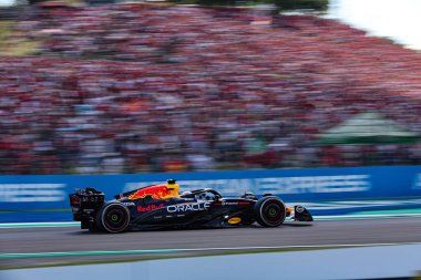  Max Verstappen (NED) - Oracle Red Bull Racing - Red Bull RB21 - AWS Gran Premio del Made in Italy e dell 'Emilia Romagna 2025 - Autodromo Enzo e Dino Ferrari, Imola (BO) Italy 15-18 Mayıs 2025 tarihleri arasında, 