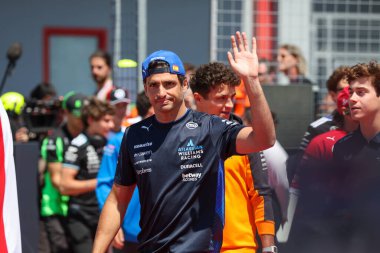  Carlos Sainz Jr. (ESP) - Williams Racing - Williams FW47 - Mercedes Formula 1 AWS Gran Premio del Made in Italy e dell 'Emilia Romagna 2025 - Autodromo Enzo e Dino Ferrari, Imola (BO) İtalya, 