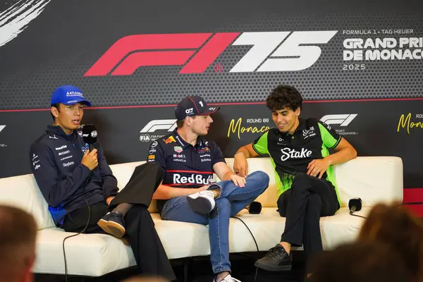  Alexander Albon (THA) - Williams Racing - Williams FW47 - Mercedes, Max Verstappen (NED) - Oracle Red Bull Racing - Red Bull RB21 - Honda RBPT, Gabriel Bortoleto (BRA) Stake F1 Team Sauber during F1 Press Conferende - Formula 1 Ta