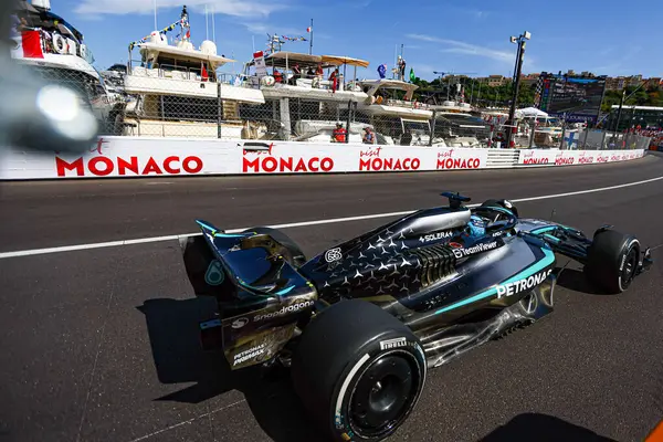  George Russell (GBR) - Mercedes-AMG PETRONAS F1 Takımı - Mercedes W16 - Mercedes E Yarış sırasında performans, Pazar, Formula 1 Taurer Grand Prix de Monaco 2025 Monte Carlo (MC), Mayıs 23-25