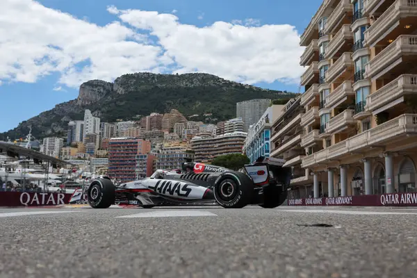  Esteban Ocon (FRA) - Haas F1 Takımı - Haas VF-25 - Ferrari Formula 1 Taurer Grand Prix de Monaco 2025 tarihinde Monte Carlo (MC), 23-25 Mayıs 2025
