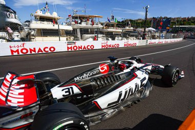  Esteban Ocon (FRA) - Haas F1 Takımı - Haas VF-25 - Ferrari yarışta, Pazar günü, Formula 1 Heurer Grand Prix de Monaco 2025 Monte Carlo (MC), 23-25 Mayıs 2025