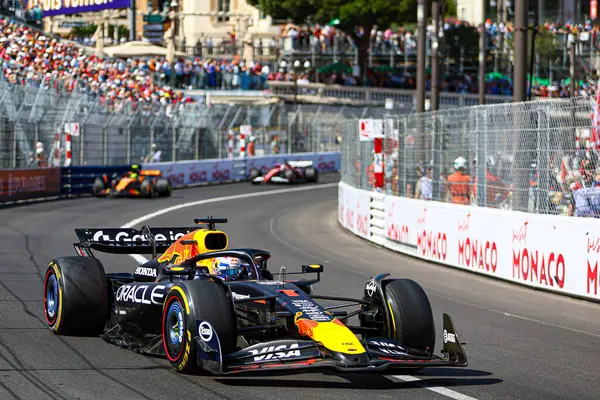  Max Verstappen (NED) - Oracle Red Bull Racing - Red Bull RB21 - Honda RBPT Yarış sırasında, Pazar, Formula 1 Taurer Grand Prix de Monaco 2025, Mayıs 23-25