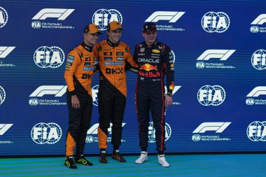  Lando Norris (GBR) - McLaren Formula 1 Takımı - McLaren MCL39 - Mercedes Oscar Piastri (AUS) - McLaren Formula 1 Takımı - McLaren MCL39 - Mercedes Max Verstappen (NED) - Oracle Red Bull Racing - Red Bull RB21 - Honda RBPT top3 Formula 1 Ara