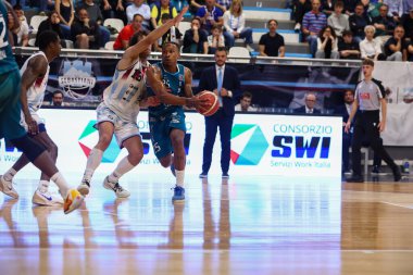 McGee Tyrus - Acqua San Bernardo Cant