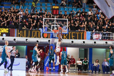 Spencer Skylar - Gerçek Sebastiani Riet