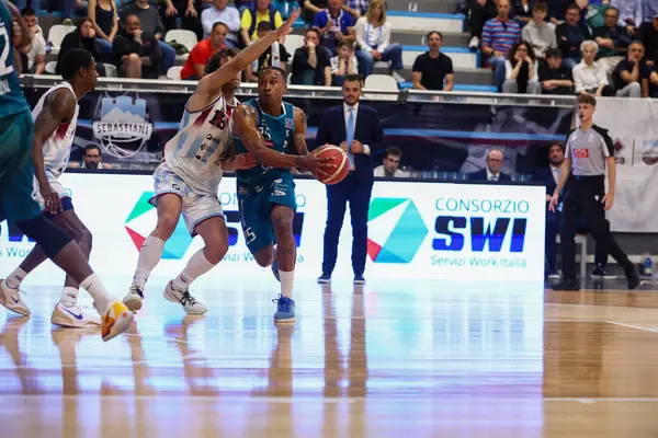 McGee Tyrus - Acqua San Bernardo Cant