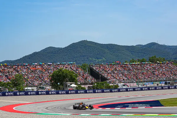  Max Verstappen (NED) - Oracle Red Bull Racing - Red Bull RB21 - Honda RBPT Formula 1 Aramco Gran Premio de Espana 2025 - Circuit de Catalunya, Barcelona, İspanya, Mayıs 29, 1 Haziran 2025 