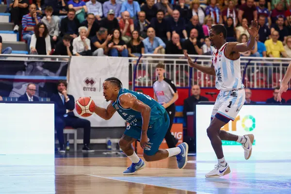 RSR Rieti vs CANTU sırasında Palasojourner destekçisi