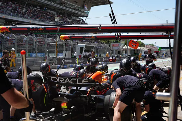  Max Verstappen (NED) - Oracle Red Bull Racing - Red Bull RB21 - Honda RBPT Formula 1 Aramco Gran Premio de Espana 2025 - Circuit de Catalunya, Barcelona, İspanya, Mayıs 29, 1 Haziran 2025 