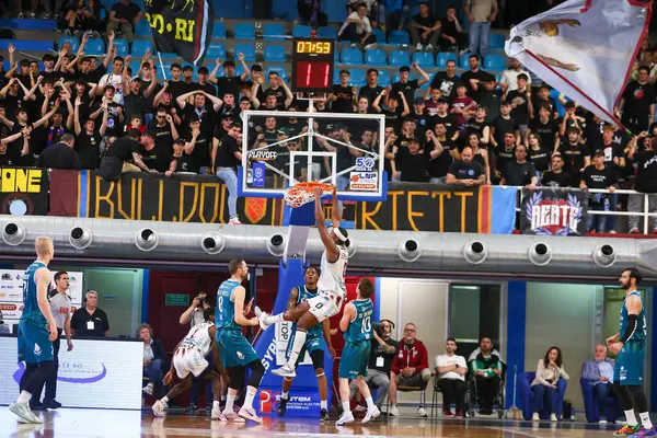 Spencer Skylar - Gerçek Sebastiani Riet