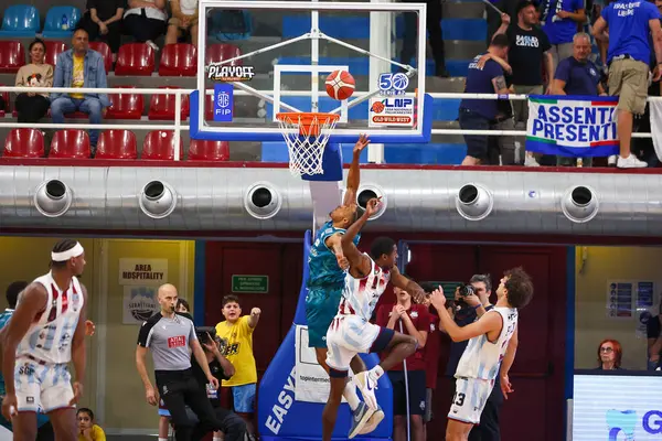 McGee Tyrus - Acqua San Bernardo Cant