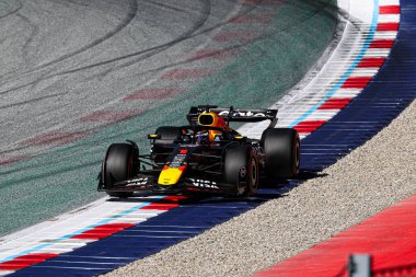  Max Verstappen (NED) - Oracle Red Bull Racing - Red Bull RB21 - Formula 1 sırasında Honda RBPT Avusturya Grand Prix 2025, Spielberg, Avusturya