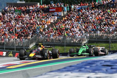  Yuki Tsunoda (JPN) - Oracle Red Bull Racing - Red Bull RB21 - Formula 1 sırasında Honda RBPT Avusturya Grand Prix 2025, Spielberg, Avusturya