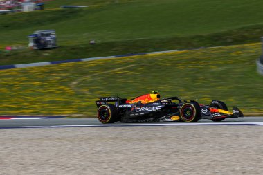  Yuki Tsunoda (JPN) - Oracle Red Bull Racing - Red Bull RB21 - Formula 1 sırasında Honda RBPT Avusturya Grand Prix 2025, Spielberg, Avusturya