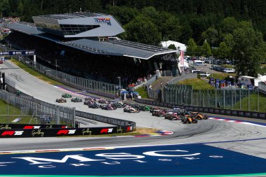 Yarışın başlangıcı - Formula 1 MSC Seyahatleri sırasında Avusturya Grand Prix 2025, Spielberg, Avusturya - 26 Haziran - 29 Haziran 2025 F1 Dünya Şampiyonası 11.
