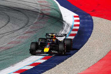  Max Verstappen (NED) - Oracle Red Bull Racing - Red Bull RB21 - Formula 1 sırasında Honda RBPT Avusturya Grand Prix 2025, Spielberg, Avusturya