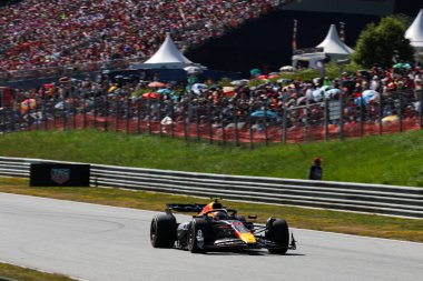  Yuki Tsunoda (JPN) - Oracle Red Bull Racing - Red Bull RB21 - Formula 1 sırasında Honda RBPT Avusturya Grand Prix 2025, Spielberg, Avusturya