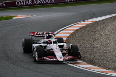  Esteban Ocon (FRA) - Haas F1 Takımı - Haas VF-25 - Formula 1 Heineken Hollanda Grand Prix 2025, Zandvoort, Hollanda, 28-31 Ağustos tarihleri arasında - 24 Ağustos 2025 F1 Dünya Şampiyonası 'nın 15.