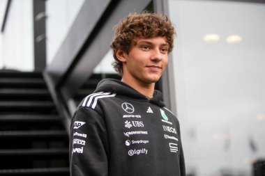  Andrea Kimi Antonelli (ITA) - Mercedes-AMG PETRONAS F1 Takımı - Mercedes W16 - Mercedes E Performansı Formula 1 sırasında Heineken Hollanda Grand Prix 2025, Zandvoort, Hollanda, 28 - 31 Ağustos 2025 F1 Dünya Şampiyonası 15.