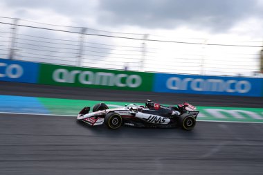  Esteban Ocon (FRA) - Haas F1 Takımı - Haas VF-25 - Formula 1 Heineken Hollanda Grand Prix 2025, Zandvoort, Hollanda, 28-31 Ağustos tarihleri arasında - 24 Ağustos 2025 F1 Dünya Şampiyonası 'nın 15.