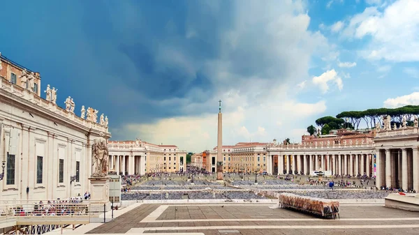 Vatican Itálie Května 2023 Svatý Petr Náměstí Slunečného Dne Římě — Stock fotografie