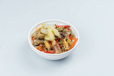 Çin mutfağı. Kırmızı soslu kızarmış tavuk..