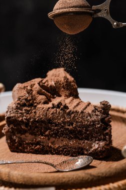 Çikolatalı ve fındıklı.