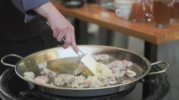 Fried Chicken Fillet Pieces Garlic Pan Stir Spatula Restaurant — Stock Video