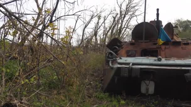 Guerra Ucrania Invasión Rusa Ucrania Campo Después Batalla Vehículo Combate — Vídeo de stock