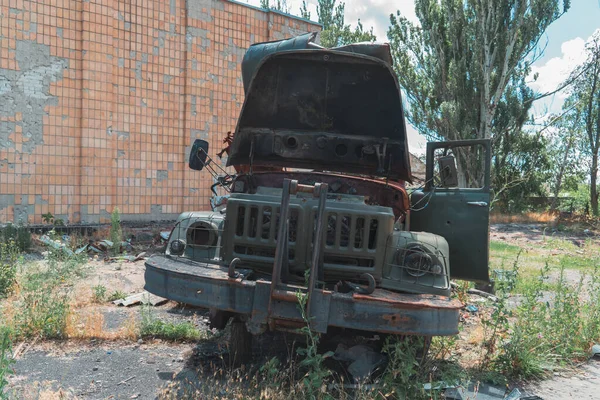Знищена Військова Вантажівка Стоїть Міській Вулиці Війна Україні Російське Вторгнення — стокове фото