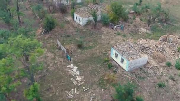 Bir Çatışmadan Sonra Kırsal Kesimdeki Yok Olmuş Bir Köyün Havadan — Stok video