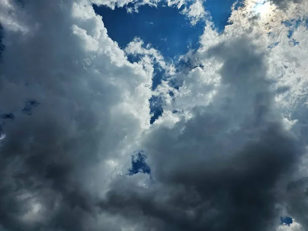 Мечтательный День Облаках — стоковое фото