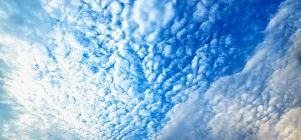 Небо Полное Драматичных Облаков — стоковое фото
