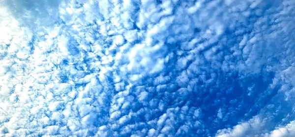 Ein Himmel Voller Dramatischer Wolken — Stockfoto