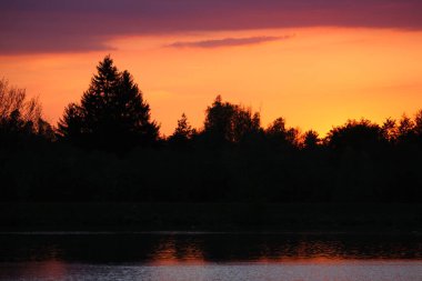 Sonnenuntergang am Lech - Bayern / Sundown at River Lech - Bavyera /