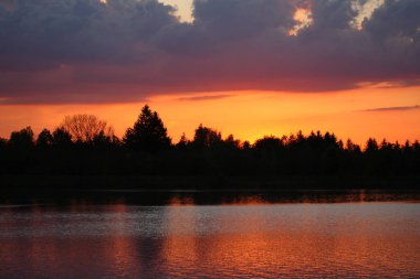 Sonnenuntergang am Lech - Bayern / Sundown at River Lech - Bavyera /
