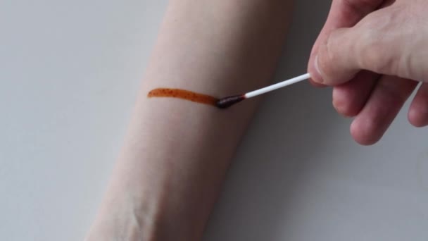 Strips Iodine Skin Womans Hand Home Test Determine Iodine Deficiency — Vídeo de Stock